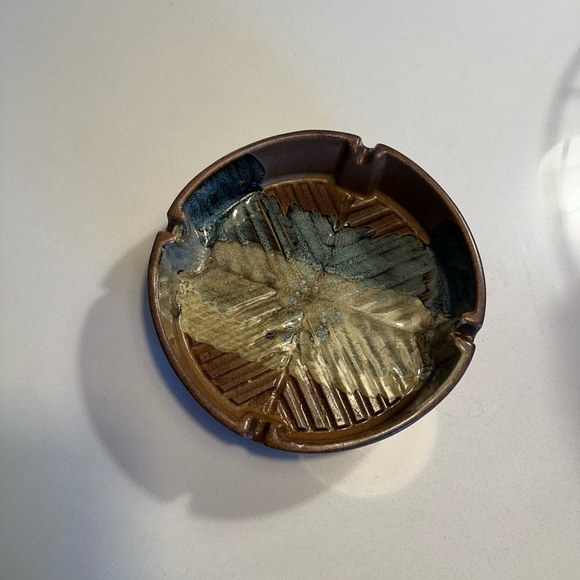Vintage Pottery Craft Ashtray #400 - Picture 2 of 8